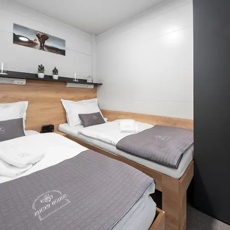 Glamping Lucky House Campsite Gradac