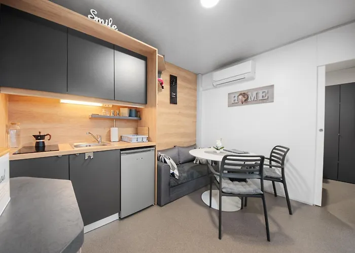 Glamping Lucky House אתר קמפינג *